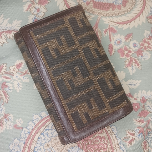 Vintage 90's Fendi Zucca Compact Wallet - Picture 3 of 14